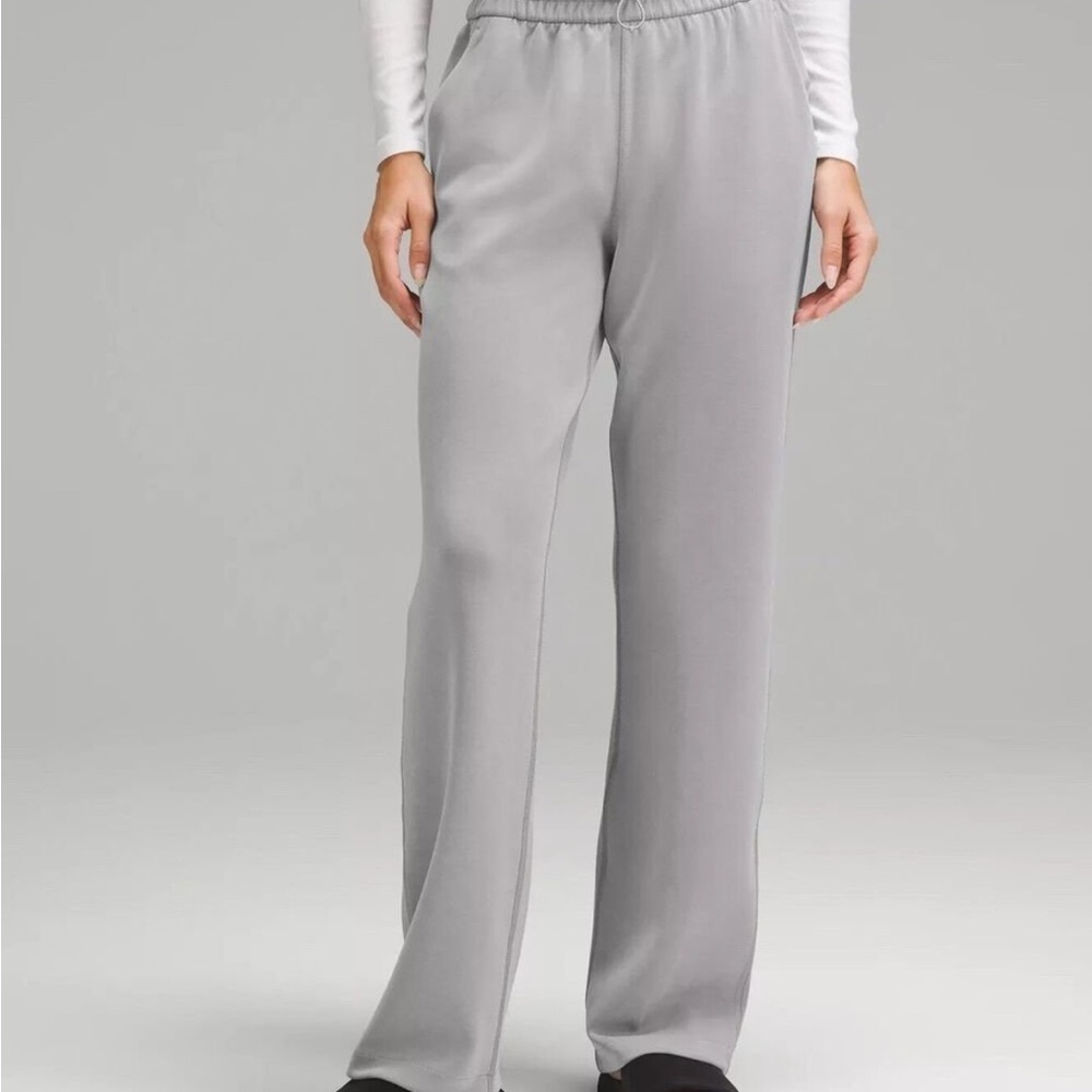 Lululemon Softsreme High Rise Pant Size 4